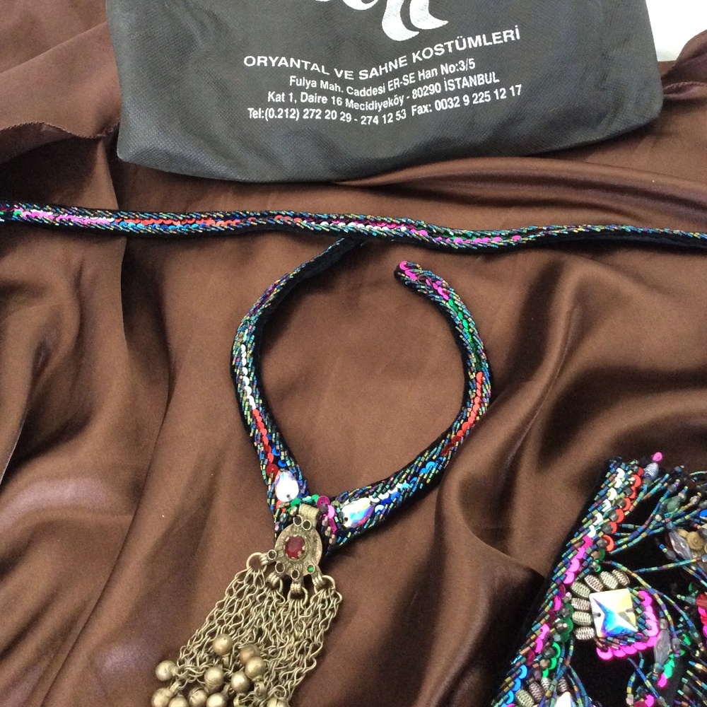 Tribaret Bella - 6 piece professional bellydance costume - Multi on Black Velvet - Picture 9 of 14